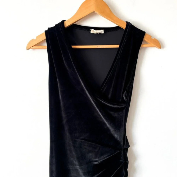 Aritzia Wilfred Free Velvet Wrap Midi Dress Black Size Small - Picture 2 of 5